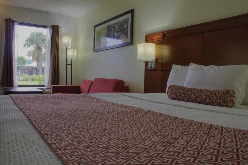 Winter Haven Gardens Inn image 23